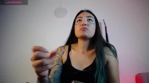 Snapshot of lunaaponte chatting on 02-04-26, 03:01 LUNA online show from 02-04-26, 03:01