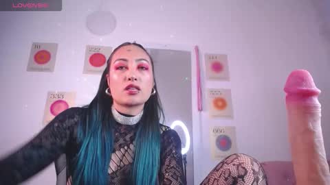 Snapshot of lunaaponte chatting on 02-20-26, 02:52 LUNA online show from 02-20-26, 02:52