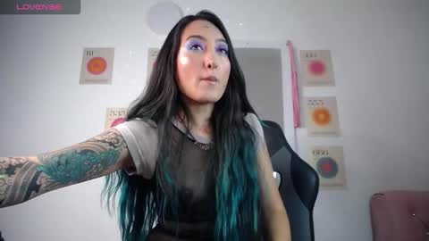 Snapshot of lunaaponte chatting on 02-21-26, 03:40 LUNA online show from 02-21-26, 03:40