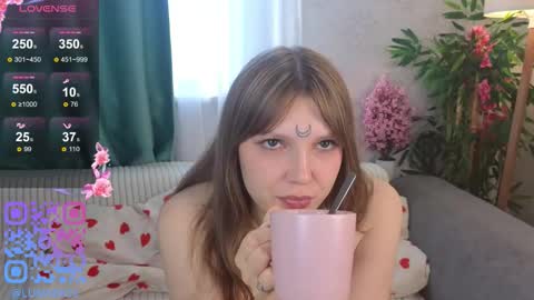 Luna online show from 09-30-25, 05:12