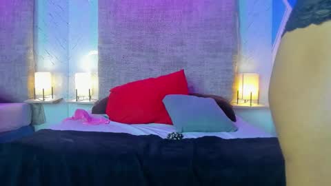 Snapshot of lunabroonks chatting on 02-14-26, 08:16 Luna online show from 02-14-26, 08:16