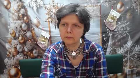 LunaDobra online show from 12-17-25, 12:00