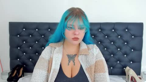 Snapshot of lunaflirt chatting on 09-29-25, 07:35 Luna online show from 09-29-25, 07:35