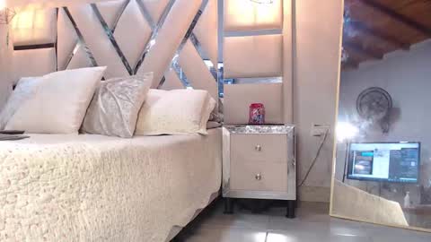 LUNA online show from 10-25-25, 03:14