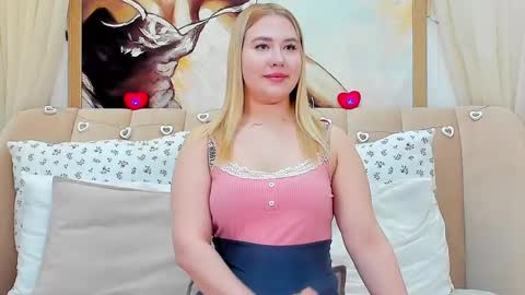 Snapshot of lunahouston chatting on 02-16-25, 04:10 LunaHouston online show from 02-16-25, 04:10