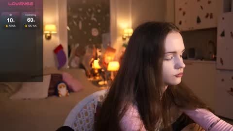 Snapshot of lunaice__ chatting on 12-15-25, 06:50 Luna online show from 12-15-25, 06:50