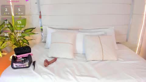 Luna  online show from 03-09-26, 12:09