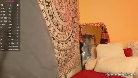 Snapshot of lunalawless chatting on 10-28-25, 11:18 luna dela cruz online show from 10-28-25, 11:18