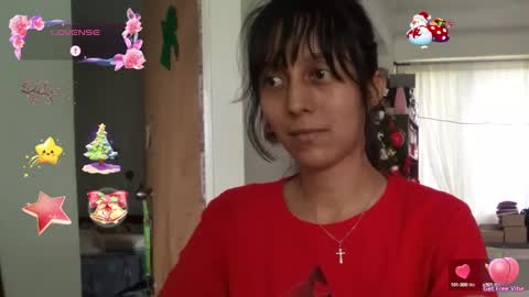 Snapshot of lunamoon_17 chatting on 12-17-24, 06:09 LUNA online show from 12-17-24, 06:09