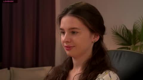 lunaolivia_ online show from 09-29-25, 01:16