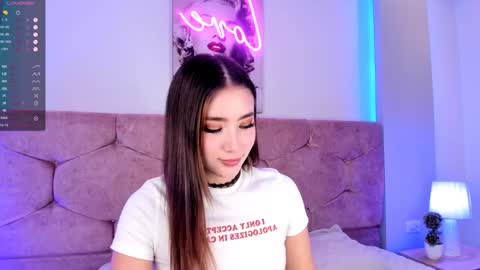 Snapshot of lunar_leen chatting on 12-27-24, 10:16 Luna online show from 12-27-24, 10:16