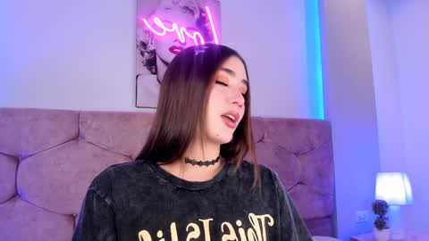 Snapshot of lunar_leen chatting on 12-28-24, 06:40 Luna online show from 12-28-24, 06:40