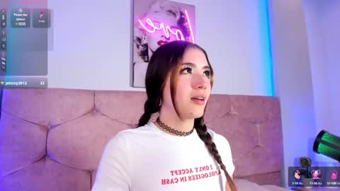 Snapshot of lunar_leen chatting on 02-20-25, 10:04 Luna online show from 02-20-25, 10:04