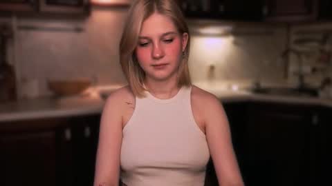 Lunar Mira online show from 11-21-25, 12:15