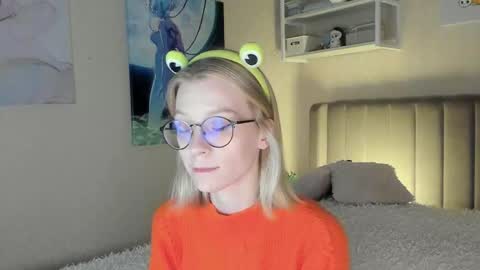 Sofia online show from 10-13-25, 12:38