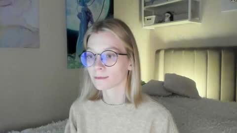 Sofia online show from 10-23-25, 01:10