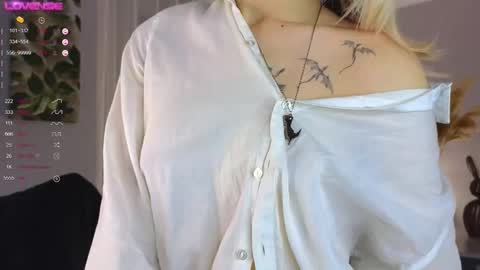 Kelly online show from 10-20-25, 03:01