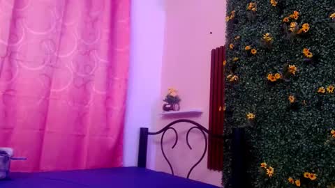 Snapshot of lunasexgirl69 chatting on 01-11-26, 11:54 luna online show from 01-11-26, 11:54