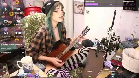 ..LunaSparkles. online show from 02-14-25, 08:31