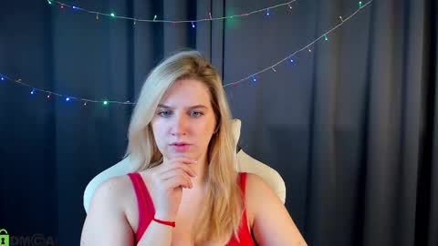 Snapshot of lunasshine chatting on 01-09-26, 04:04 LunasShine online show from 01-09-26, 04:04