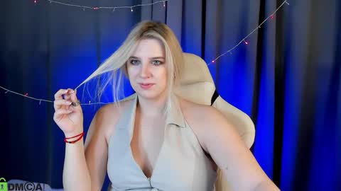 Snapshot of lunasshine chatting on 01-14-26, 04:07 LunasShine online show from 01-14-26, 04:07