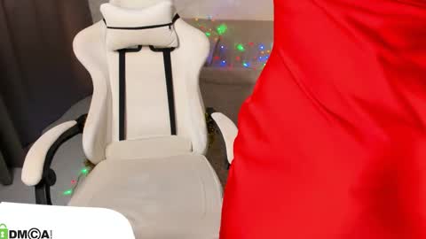 LunasShine online show from 01-17-26, 04:06