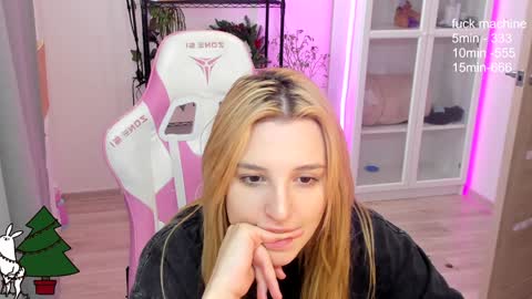 Kate online show from 12-10-24, 04:56