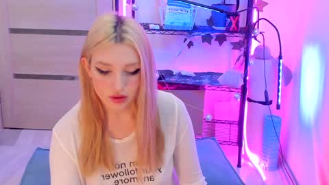 Kate online show from 01-21-25, 02:54