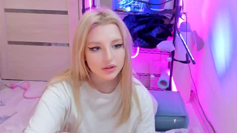 Kate online show from 02-04-25, 03:11