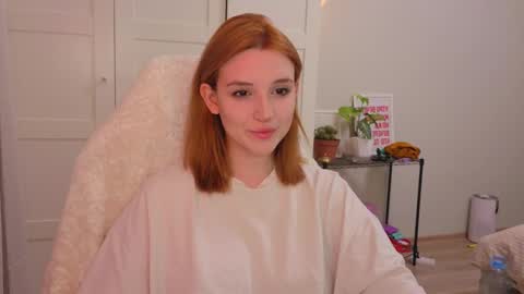 Snapshot of lunatale chatting on 02-21-26, 05:25 Kate online show from 02-21-26, 05:25