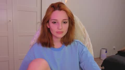 Snapshot of lunatale chatting on 02-23-26, 03:42 Kate online show from 02-23-26, 03:42