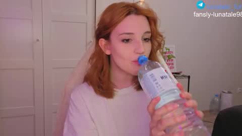 Snapshot of lunatale chatting on 02-27-26, 05:13 Kate online show from 02-27-26, 05:13