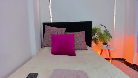 Snapshot of lunavelvet7 chatting on 11-21-25, 03:00 lunavelvet7 online show from 11-21-25, 03:00