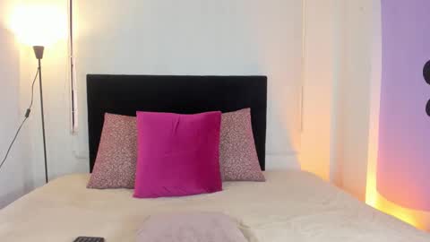 Snapshot of lunavelvet7 chatting on 01-12-26, 06:57 lunavelvet7 online show from 01-12-26, 06:57