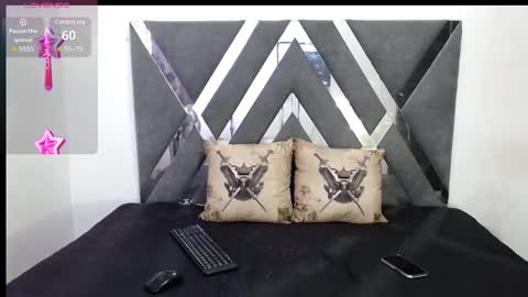 Luna online show from 01-28-25, 04:52