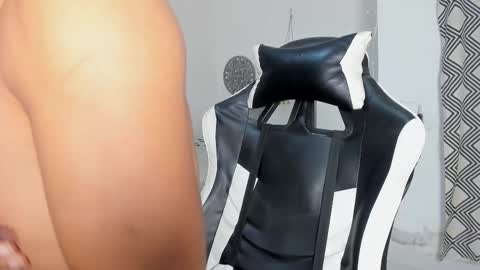 lunay_bigcock420 online show from 10-21-25, 09:21