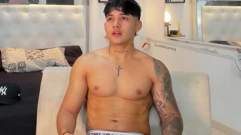 Lunay online show from 10-18-25, 05:14