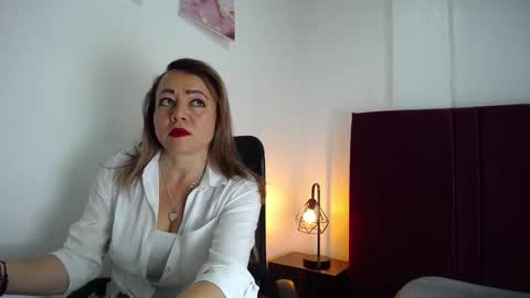 Snapshot of lupita223 chatting on 02-27-25, 12:34 Lupita223 online show from 02-27-25, 12:34