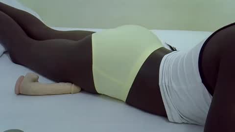 Snapshot of lupitah_ chatting on 01-31-25, 11:24 sweet girl online show from 01-31-25, 11:24