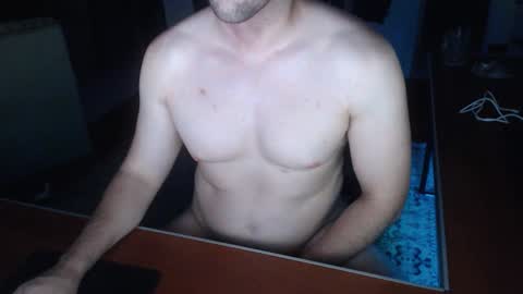 Snapshot of luquitass_85 chatting on 12-21-25, 06:42 Lucas online show from 12-21-25, 06:42