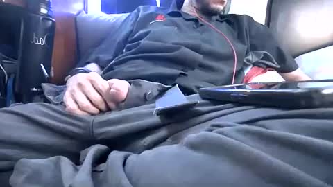 Snapshot of lurkus chatting on 10-02-25, 09:27 lurkus online show from 10-02-25, 09:27