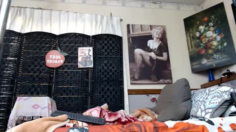 Snapshot of lusciouslibra82 chatting on 09-08-25, 11:59 .Clarissa. Follow me on Instagram   miss buns  online show from 09-08-25, 11:59