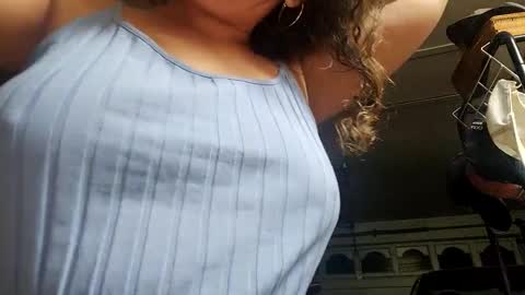 Snapshot of lusciouslibra82 chatting on 09-14-25, 04:55 .Clarissa. Follow me on Instagram   miss buns  online show from 09-14-25, 04:55