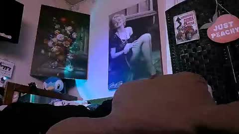 Snapshot of lusciouslibra82 chatting on 11-02-25, 11:01 .Clarissa. Follow me on Instagram   miss buns  online show from 11-02-25, 11:01