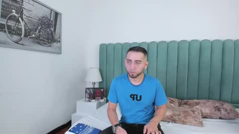 Lushian And Luna online show from 10-04-25, 02:48