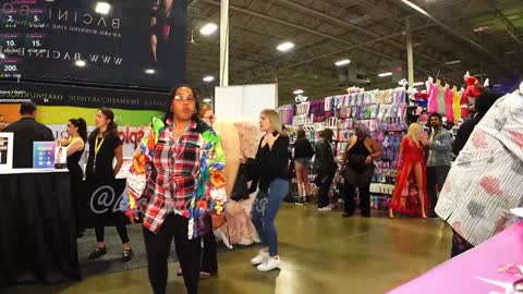 SHOWS ALL MONDAY WEDNESDAYFRIDAYSATURDAY  IN THE MORNING online show from 12-07-24, 01:36