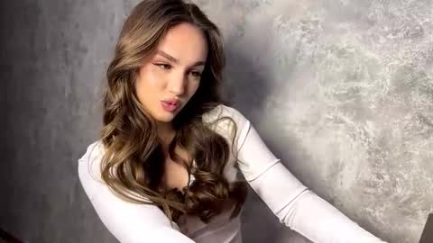 Mira online show from 10-19-25, 09:37