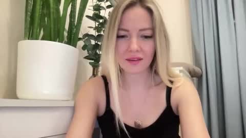 Snapshot of lusiluv chatting on 02-05-26, 07:40 lusiluv online show from 02-05-26, 07:40