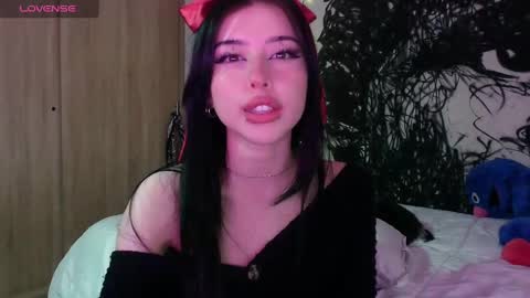 Snapshot of lustful_aprilx chatting on 02-06-25, 10:32 Valerie  April   online show from 02-06-25, 10:32