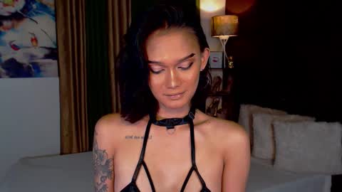 AdriannaFowks online show from 02-04-25, 08:38